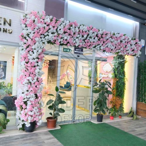 Renkli Yapay Çiçek Kapı Dekoru