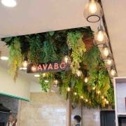 yapay sarkan yapay çiçek tavan dekorasyonu
